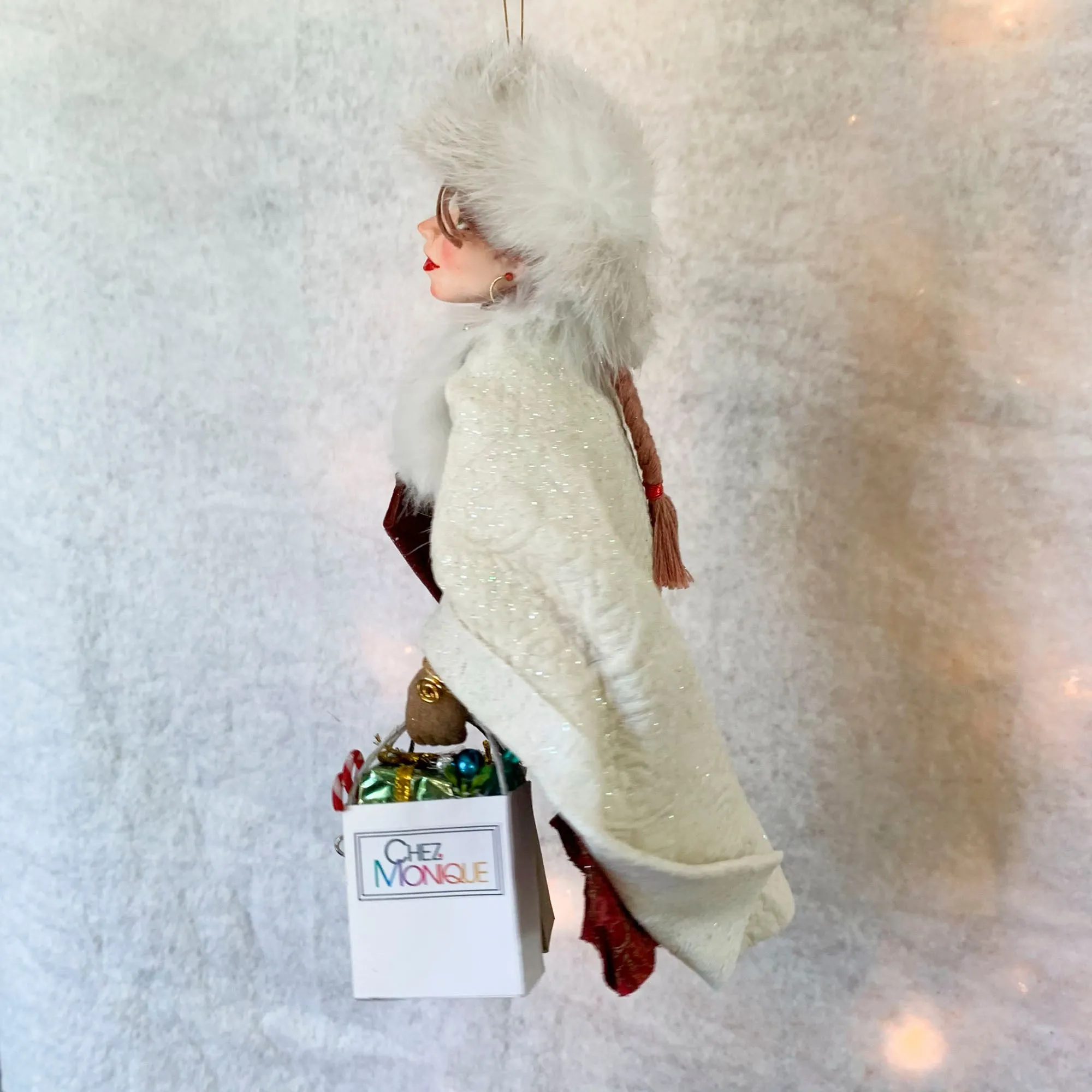 Christmas Shopper Hanging ornament - Festive Christmas ornament - Shopping Queen