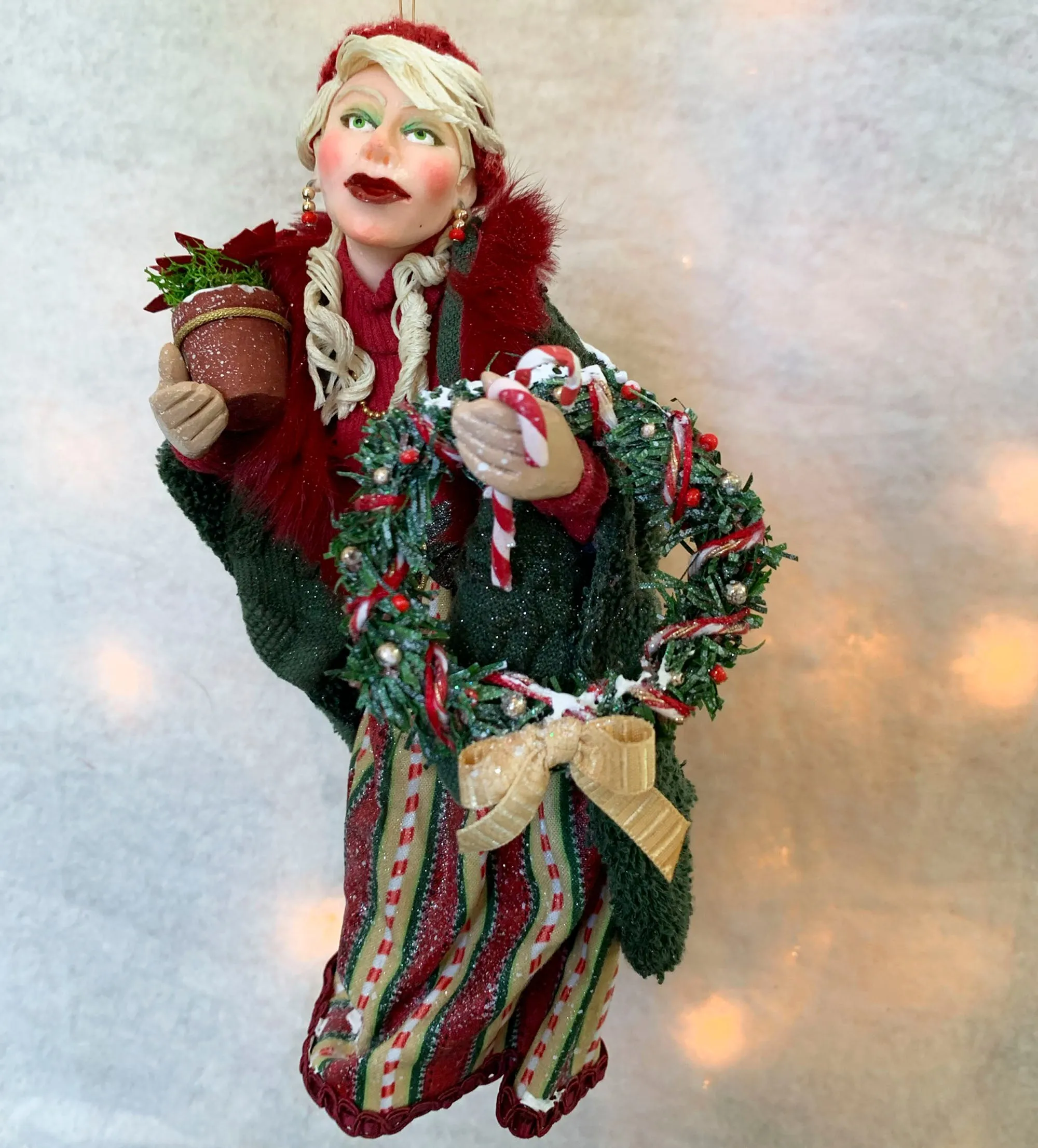 Christmas Shopper Hanging ornament - Love to shop - Shopaholic christmas ornament