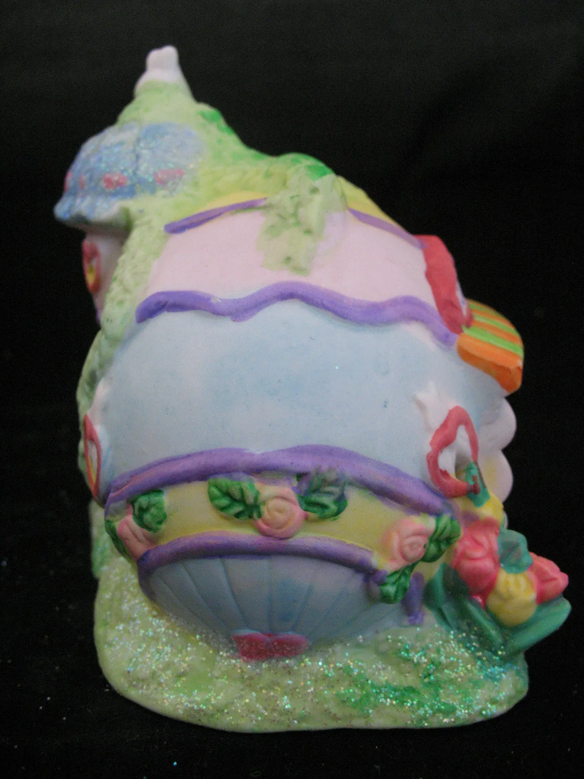 EASTER Sunday BUNNY Bunnies RABBITS EGG FACTORY HOUSE STORE Ceramic FIGURINE NEW