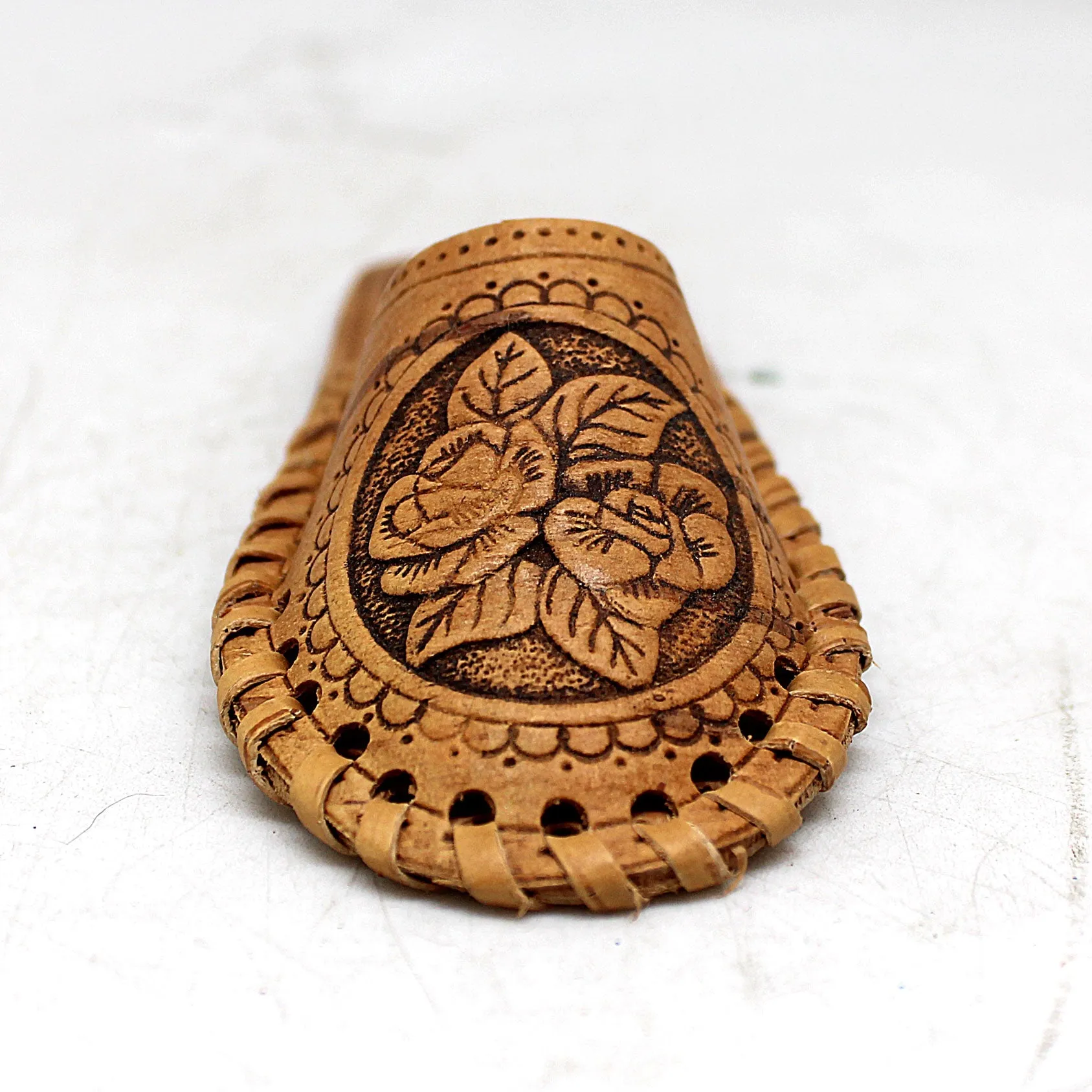 Handcrafted One-of-a-Kind Rose Bouquet Birch Bark Decorative Slipper Souvenir 4.5x2x1, Unique Home Decoration Beautiful Gift Rare Find Collectible
