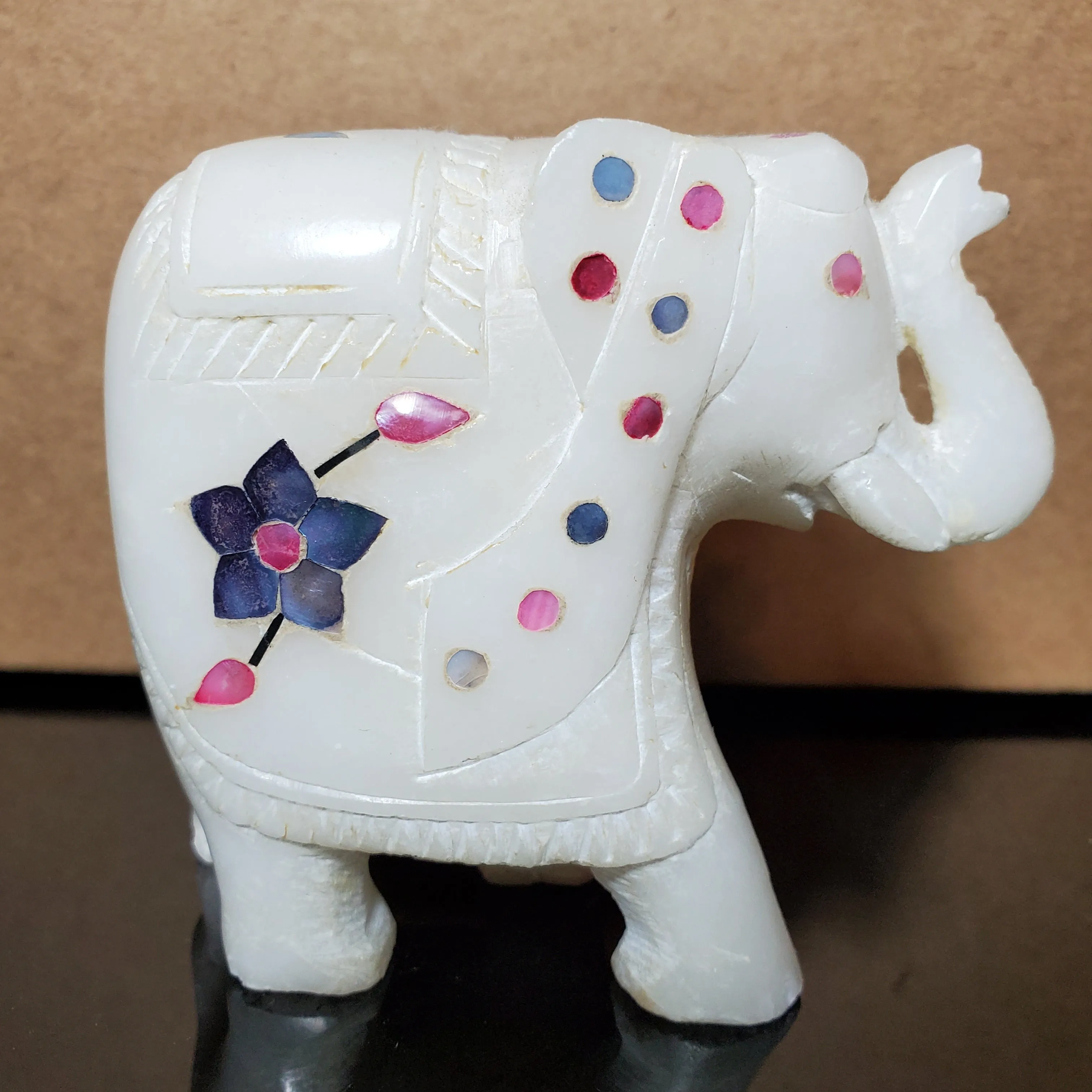 Hard Carved Vintage Animal Figurine Collectible White Marble Floral Inlay Stone Design Statue for Home Office