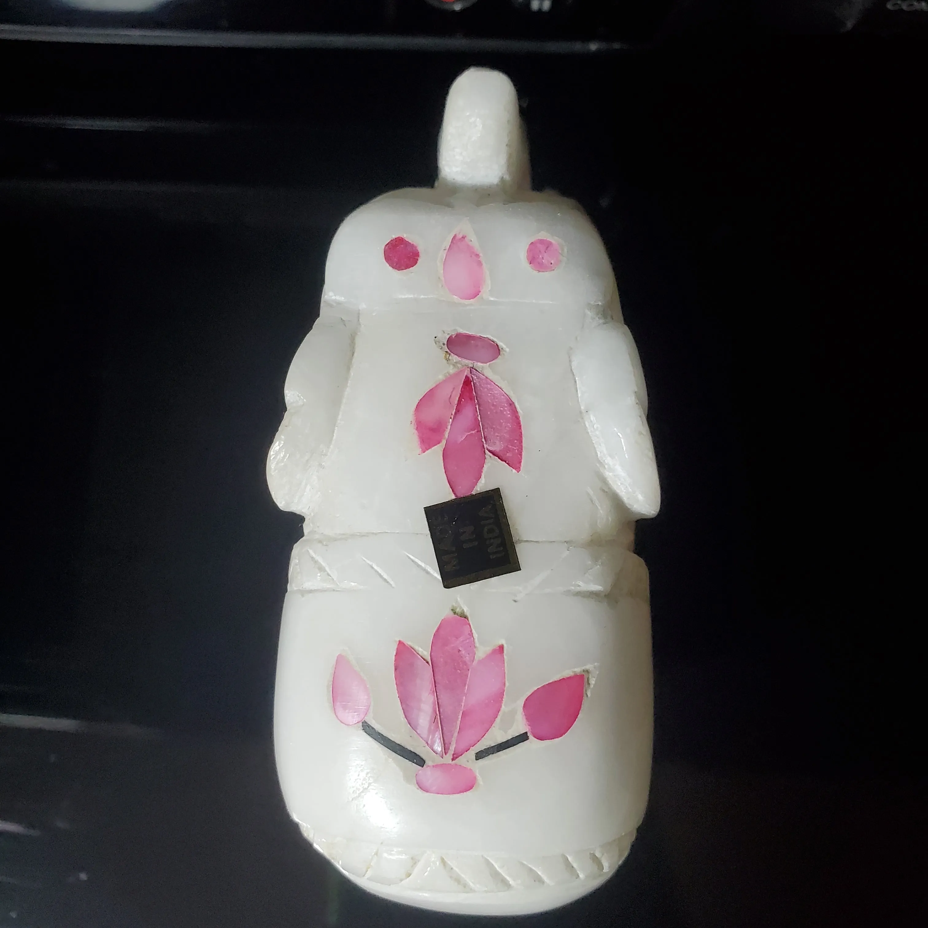 Hard Carved Vintage Animal Figurine Collectible White Marble Floral Inlay Stone Design Statue for Home Office