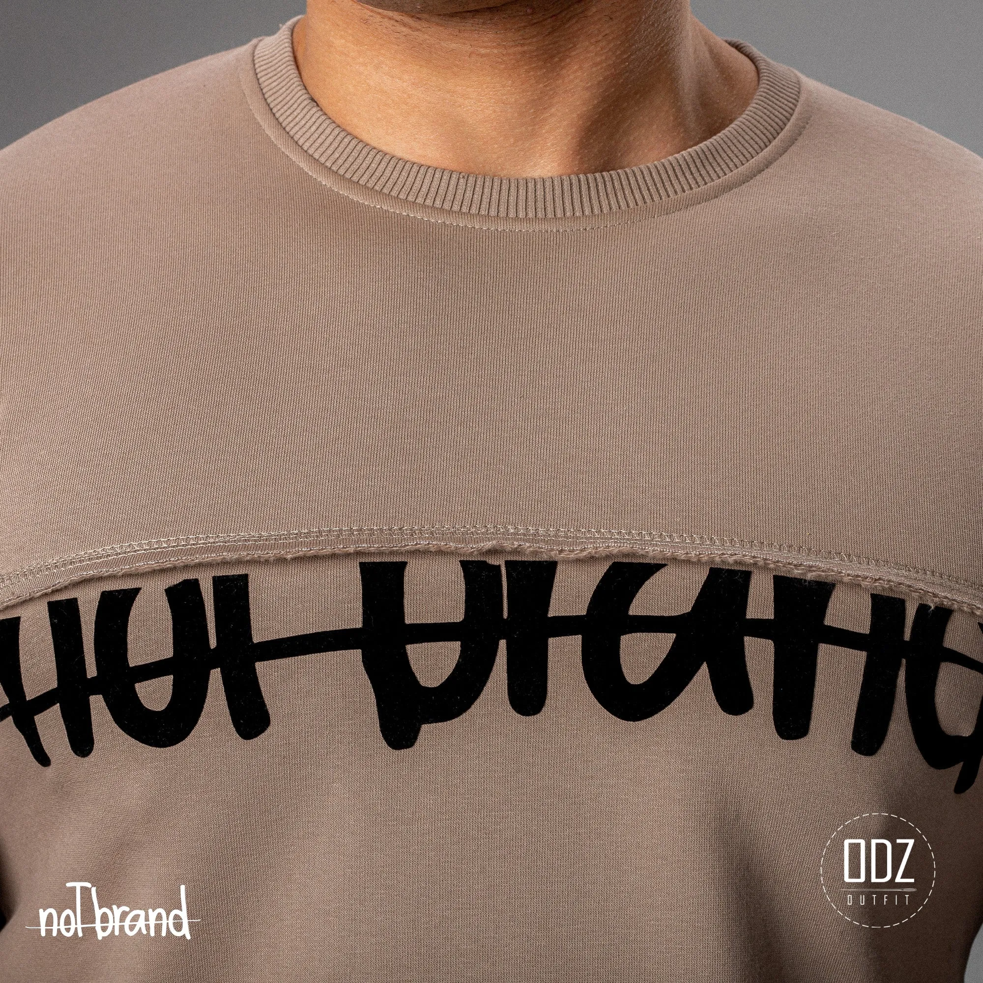 PRINTED RAW EDGES SWEATER