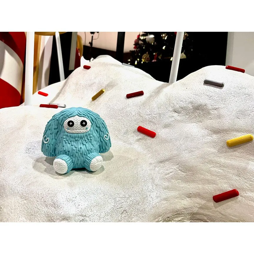 Reverse Chomp Figure