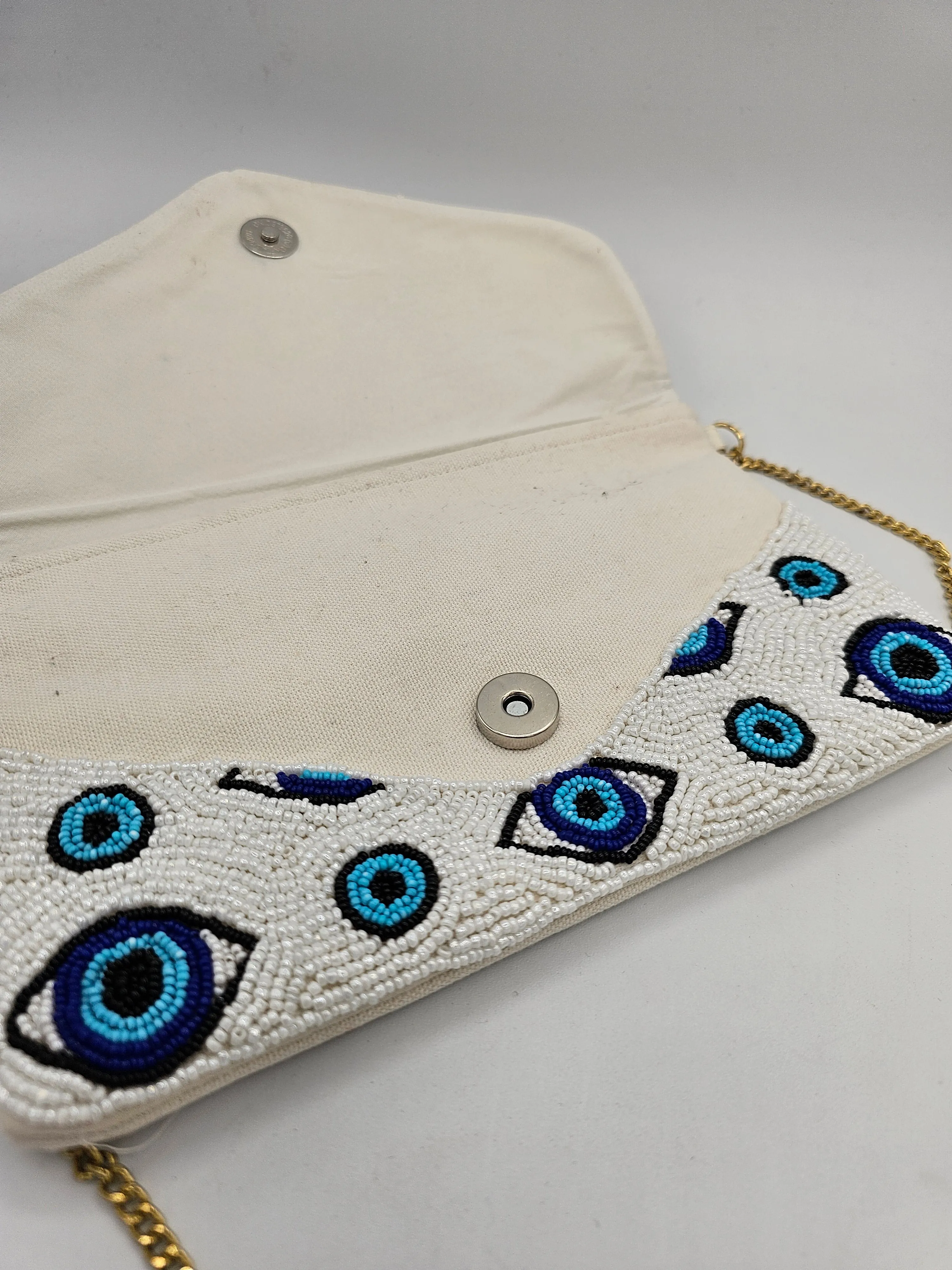 Sifnos clutch