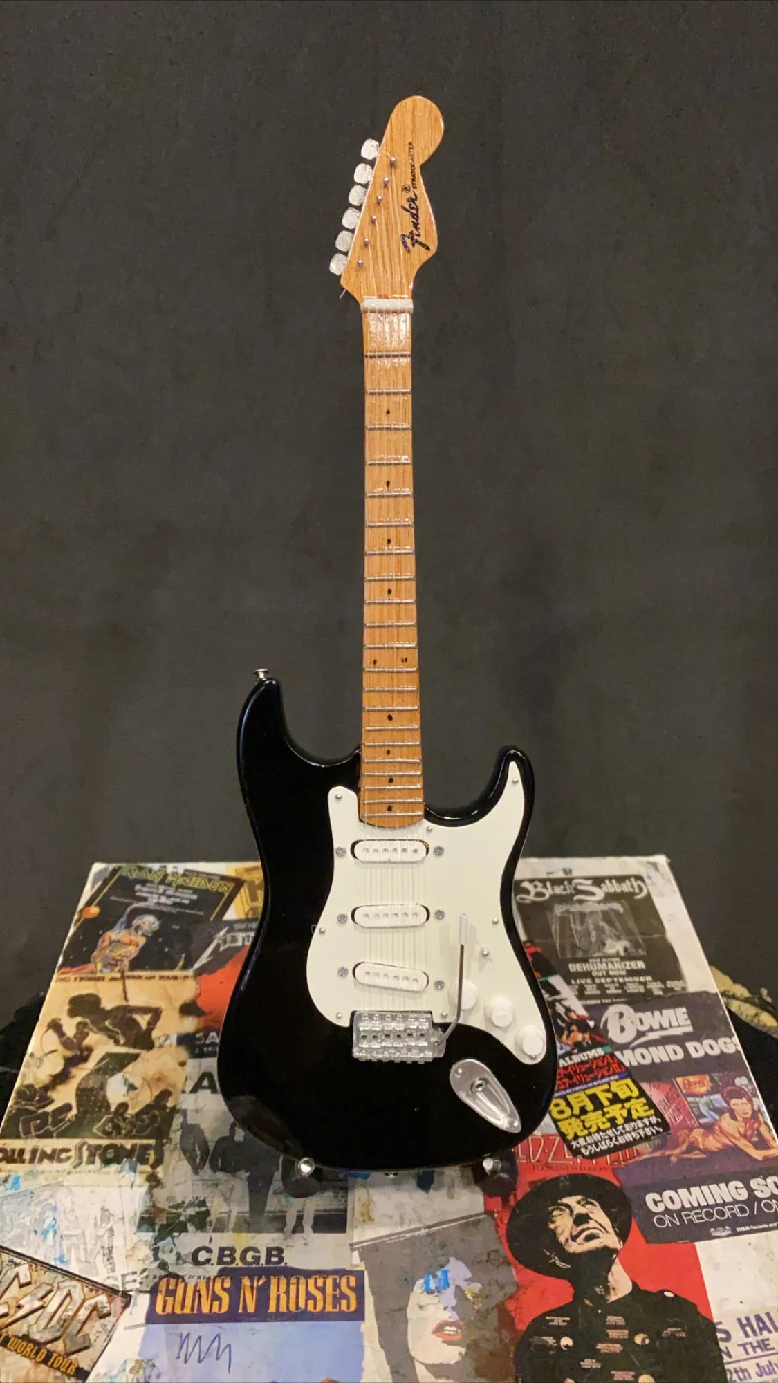 Stratocaster Black Miniature Guitar