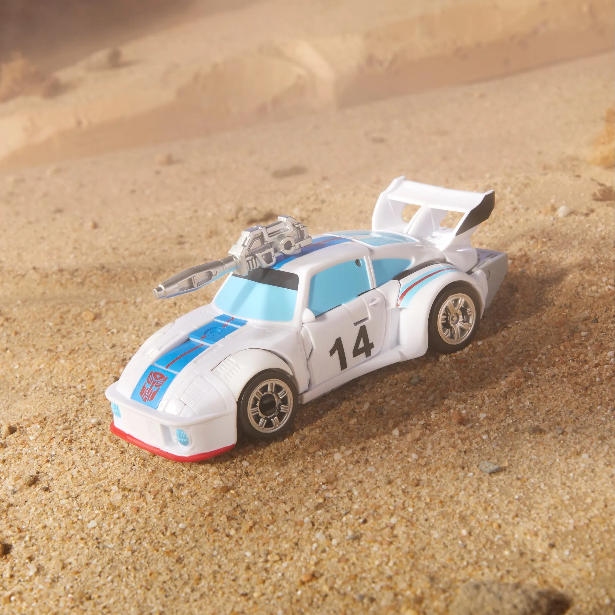 Transformers Generations Selects Legacy United Autobots Stand United 5-Pack Figures