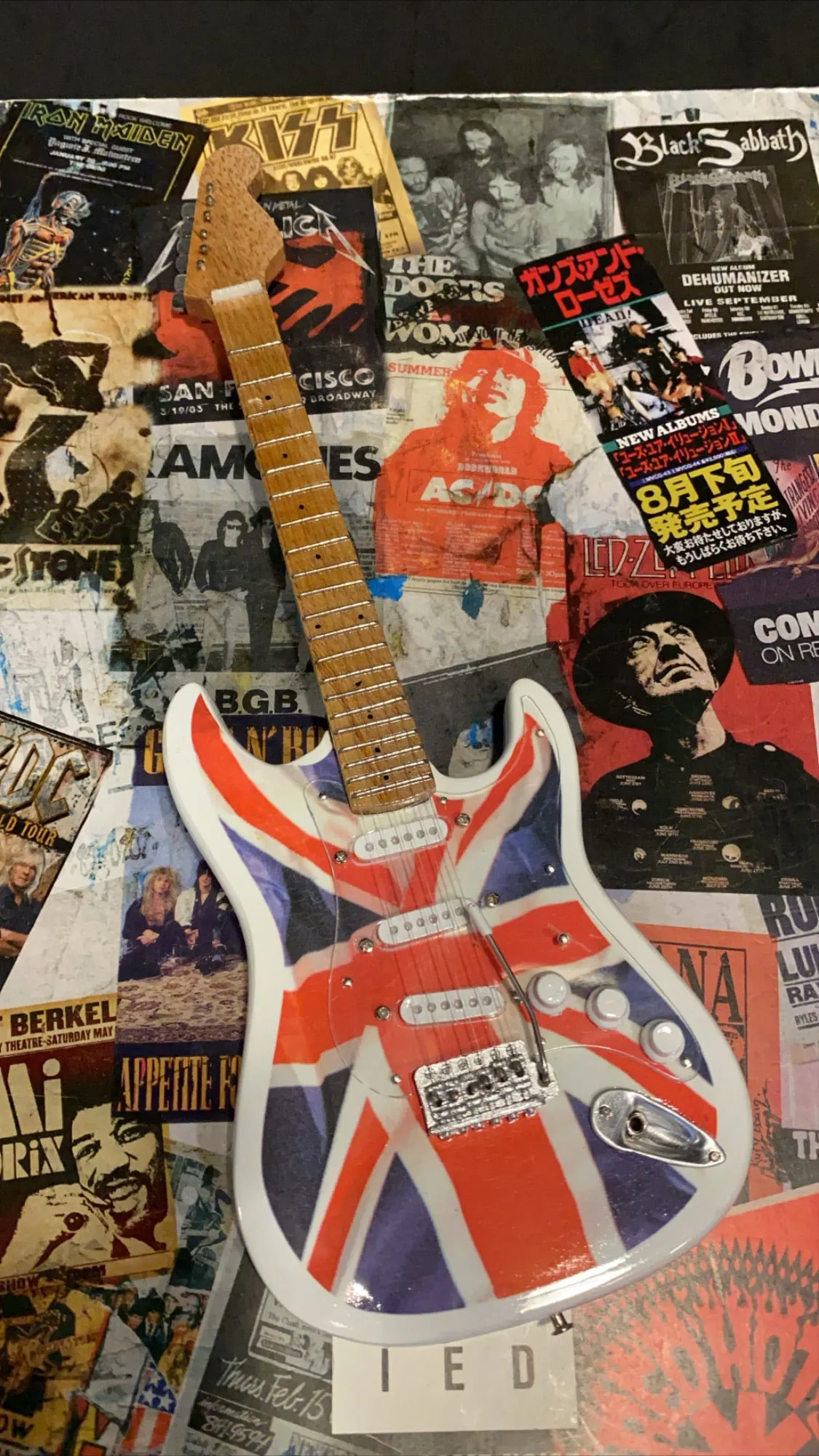Union Jack Stratocaster Miniature Guitar