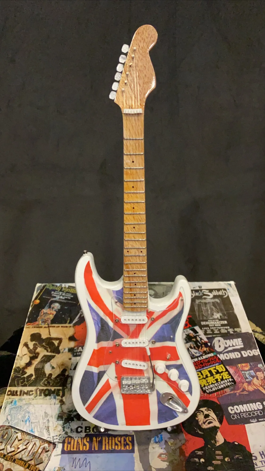 Union Jack Stratocaster Miniature Guitar